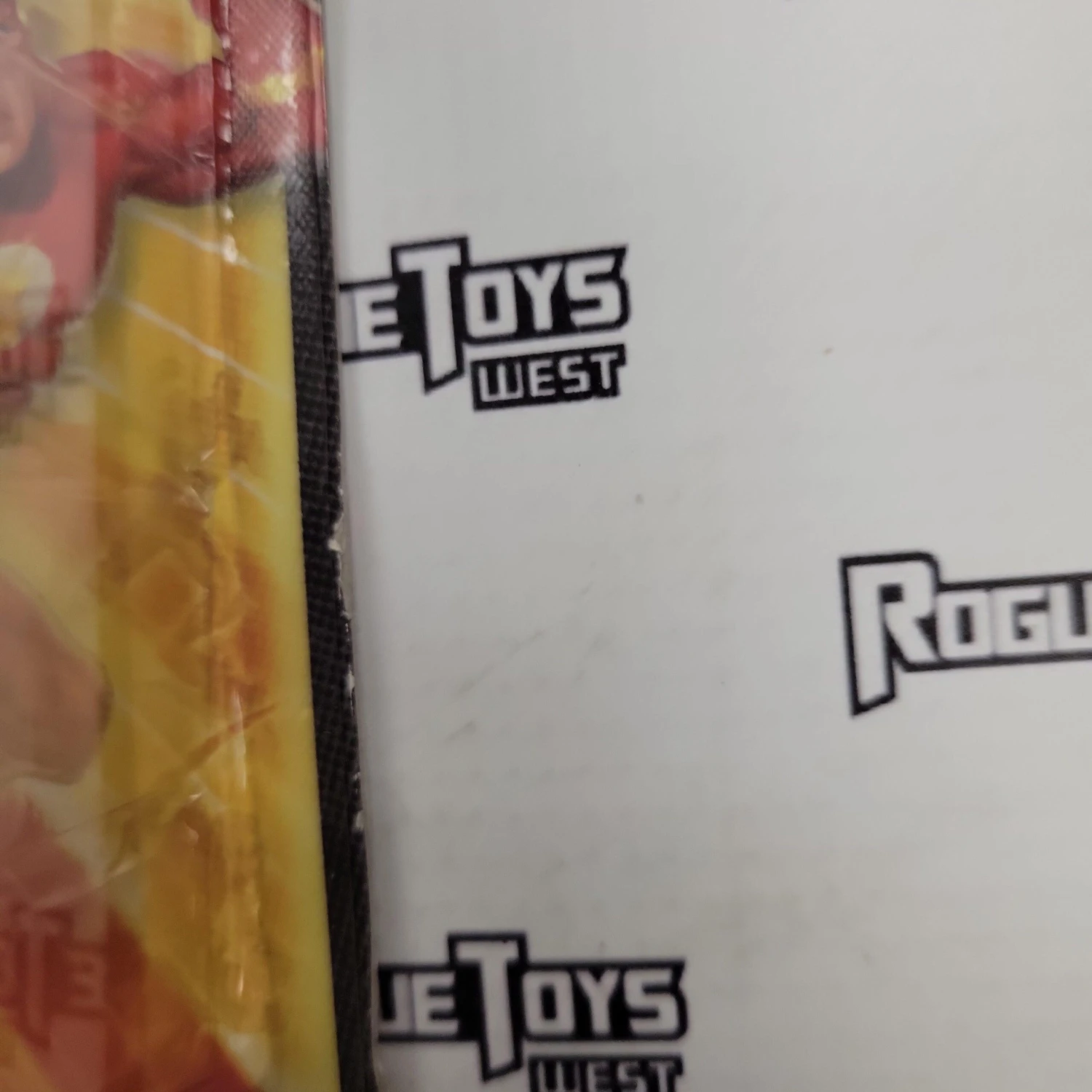 Las Vegas West Mattel DC Universe Classics The Anti-Monitor Wave 17 Figure 3 Blue Lantern: The Flash 5 Las Vegas West Mattel DC Universe Classics The Anti-Monitor Wave 17 Figure 3 Blue Lantern: The Flash - Image 3