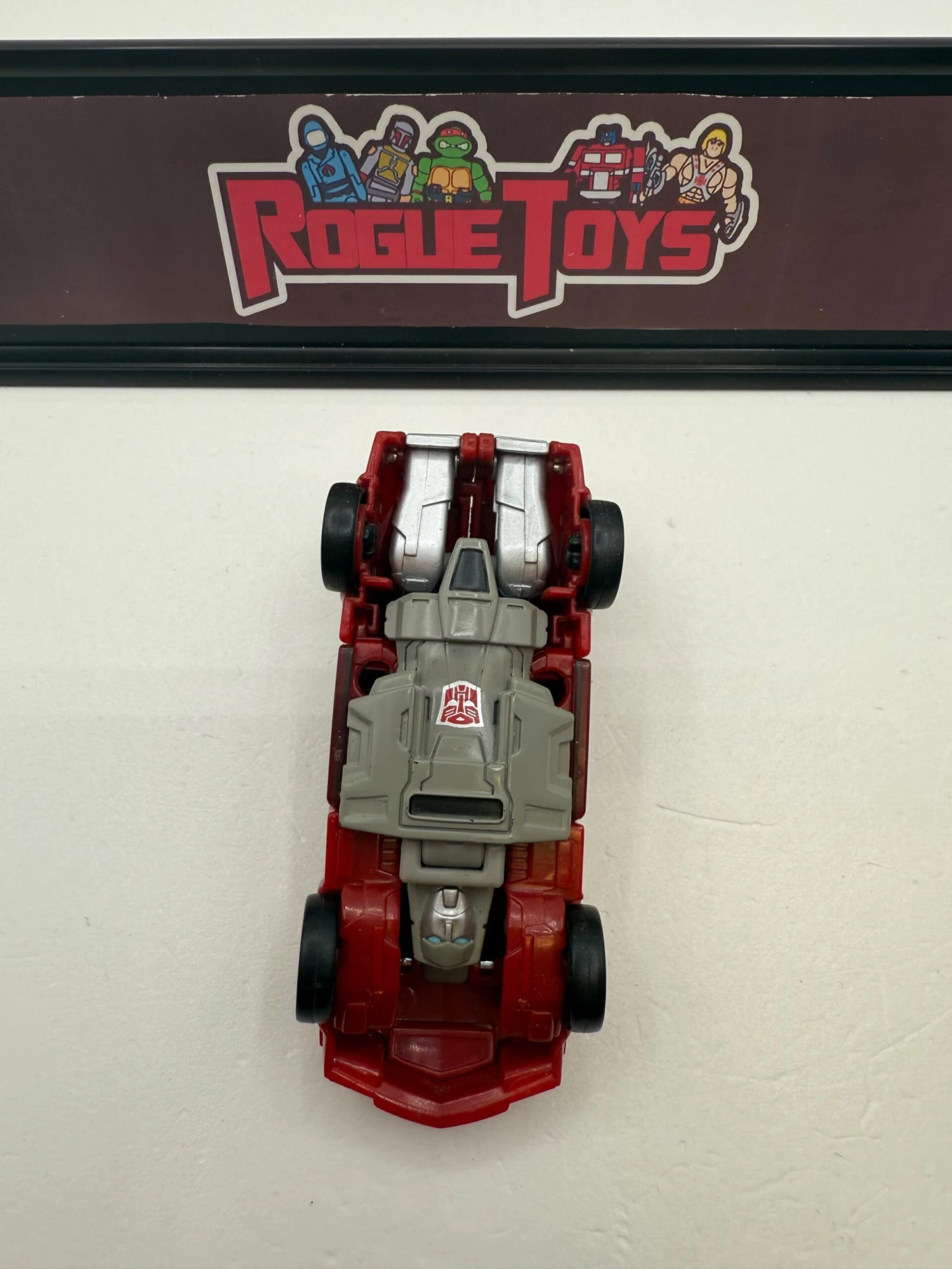 Las Vegas West Hasbro Transformers Generations Power Of The Primes Legends Class Autobot Windcharger 4 Las Vegas West Hasbro Transformers Generations Power Of The Primes Legends Class Autobot Windcharger - Image 2