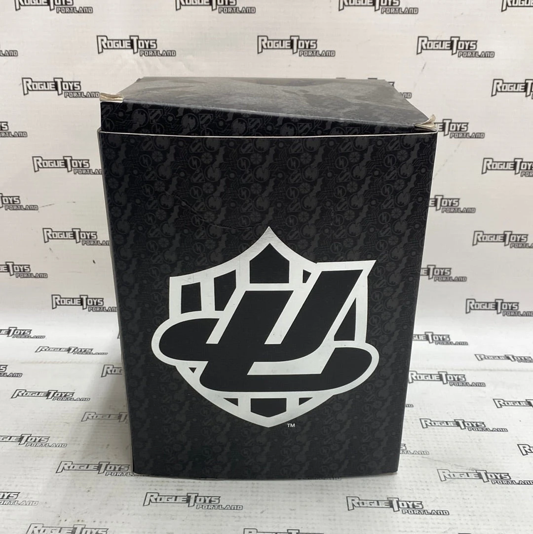 Portland Justice League Unlimited Batman Hybrid Metal Figuration Figure 4 Portland Justice League Unlimited Batman Hybrid Metal Figuration Figure - Image 2