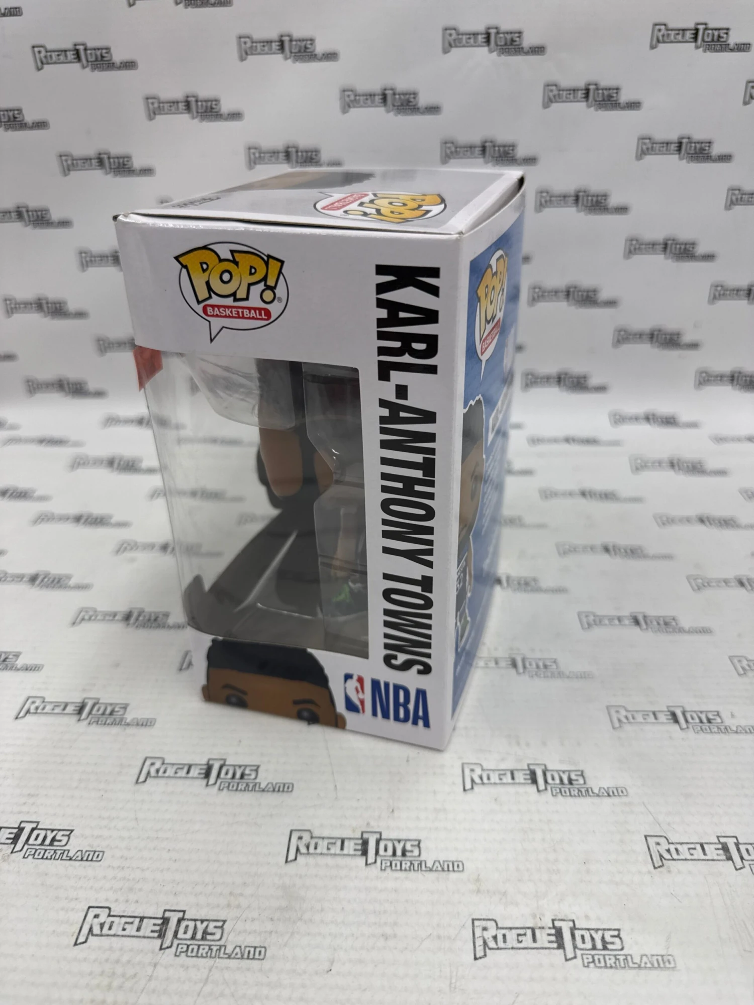 Rogue Toys Portland Funko POP! Basketball Timberwolves Karl Anthony-Towns 5 Rogue Toys Portland Funko POP! Basketball Timberwolves Karl Anthony-Towns - Image 3
