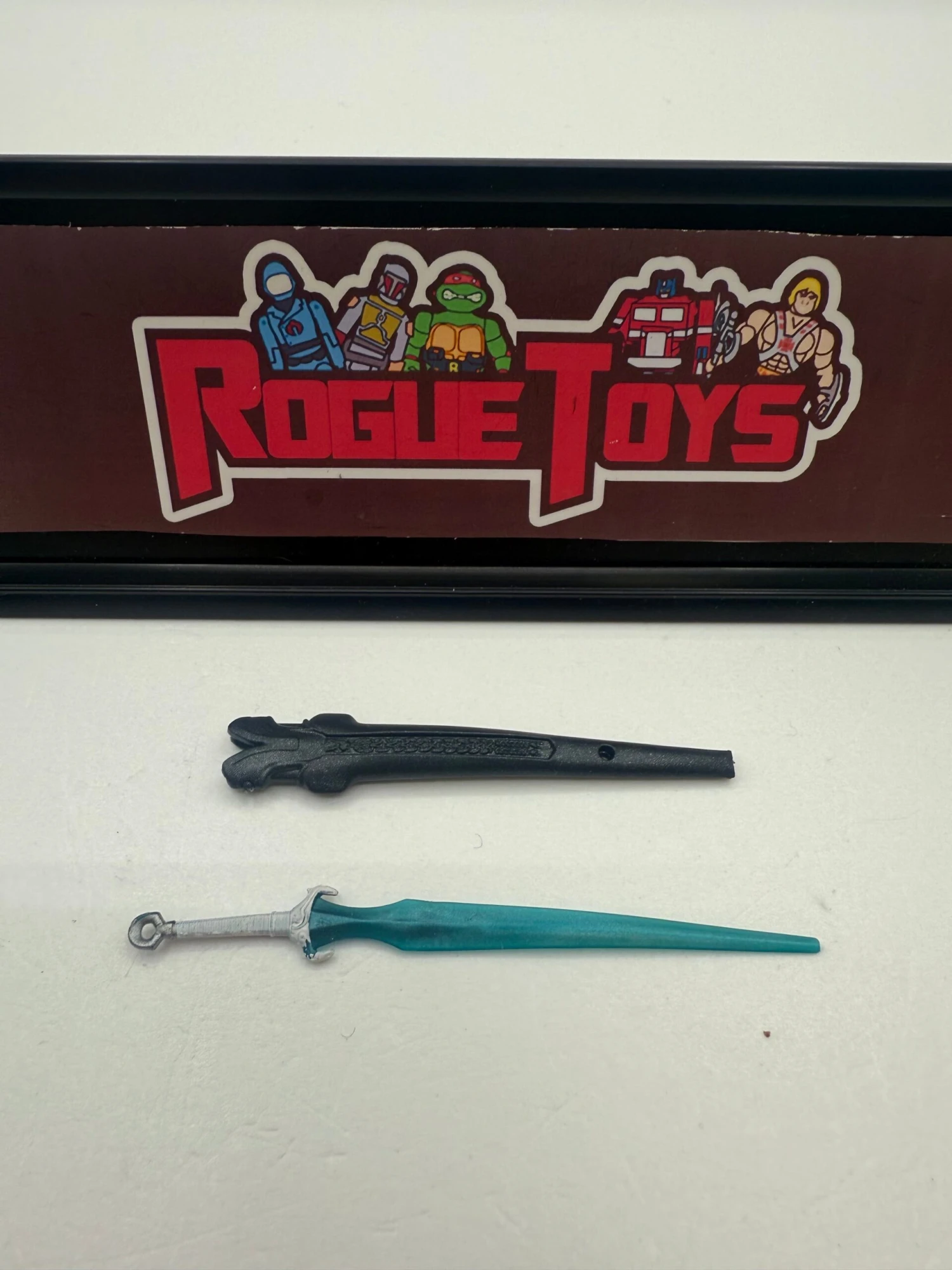 Las Vegas East Hasbro Marvel Legends Thor BAF Wave Avengers: Endgame Marvel’s Valkyrie 5 Las Vegas East Hasbro Marvel Legends Thor BAF Wave Avengers: Endgame Marvel’s Valkyrie - Image 3