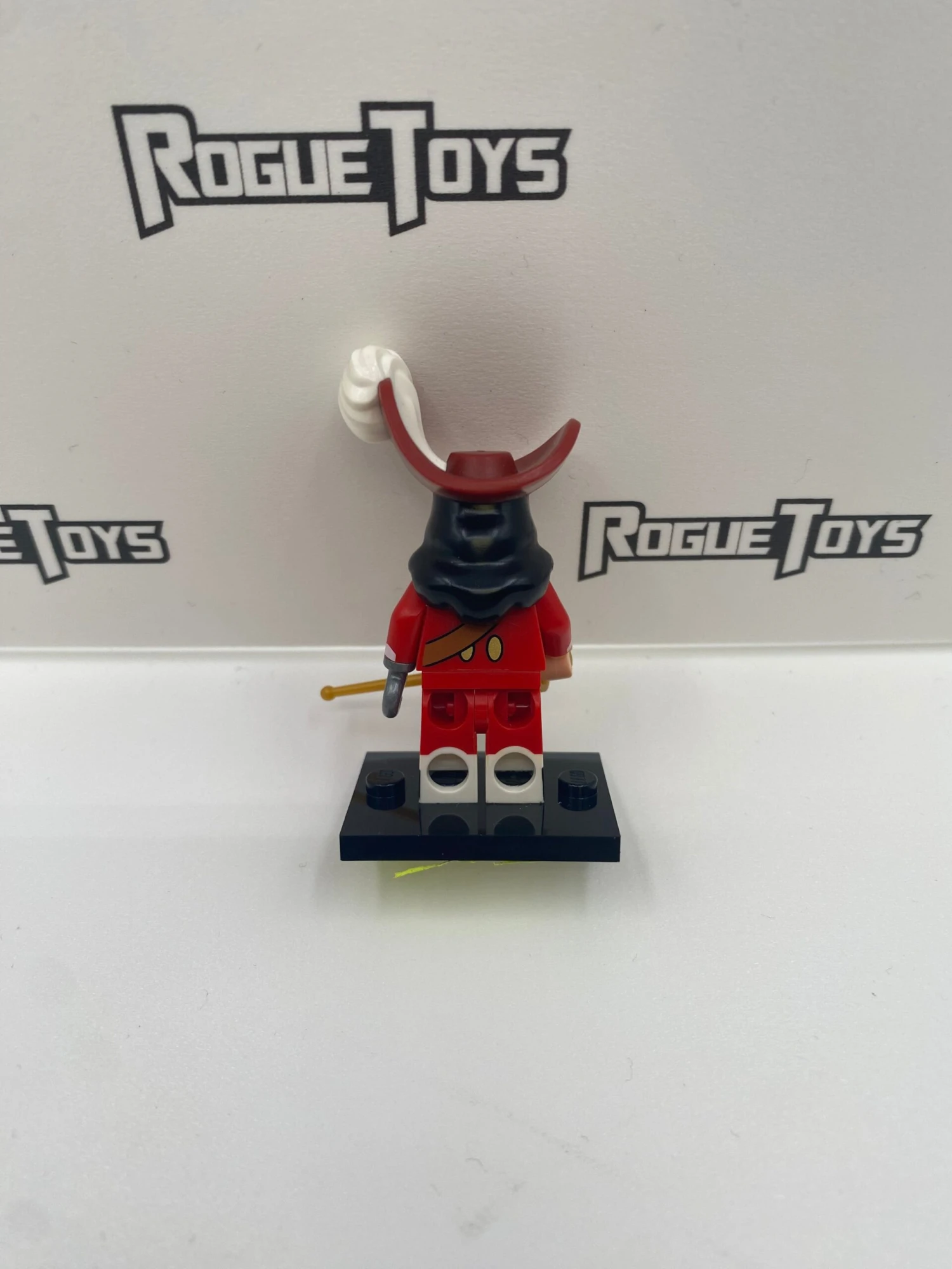 Las Vegas West LEGO Disney Series 1 Captain Hook 4 Las Vegas West LEGO Disney Series 1 Captain Hook - Image 2
