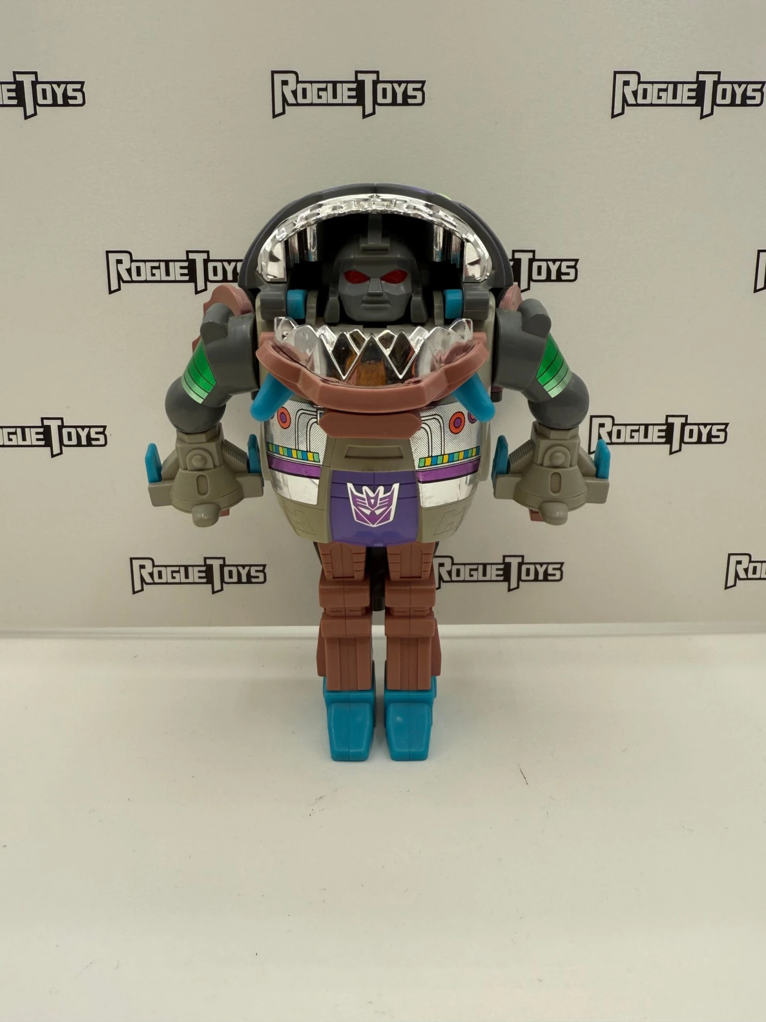 Las Vegas West Hasbro Transformers G1 Decepticon Gnaw (Missing Tail) 3 Las Vegas West Hasbro Transformers G1 Decepticon Gnaw (Missing Tail)