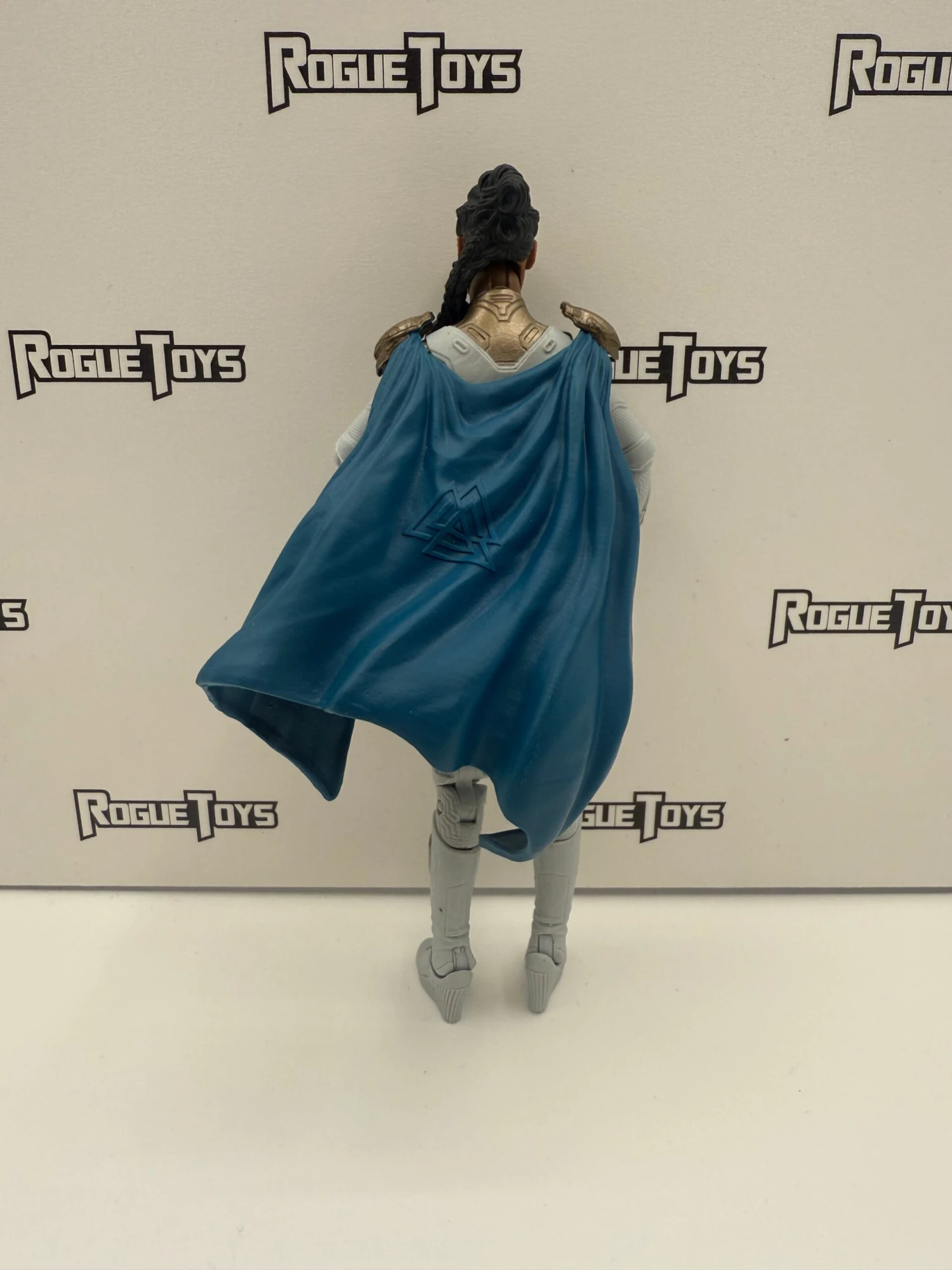 Las Vegas East Hasbro Marvel Legends Thor BAF Wave Avengers: Endgame Marvel’s Valkyrie 4 Las Vegas East Hasbro Marvel Legends Thor BAF Wave Avengers: Endgame Marvel’s Valkyrie - Image 2