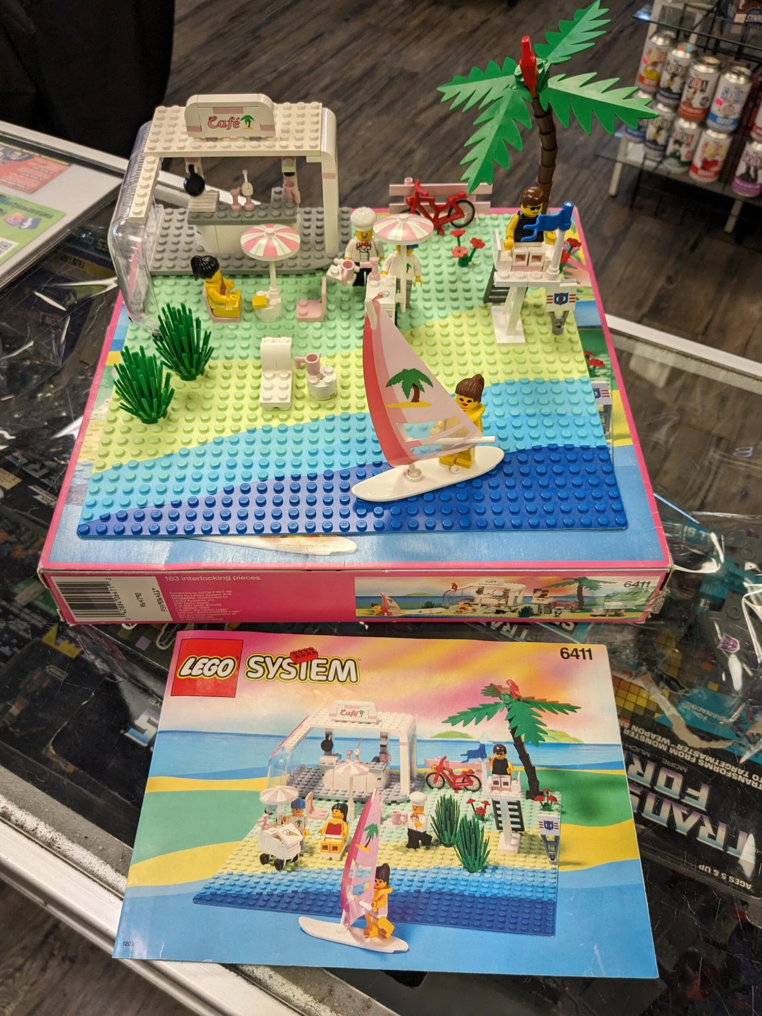 Las Vegas West Lego System Paradisa 6411 Sand Dollar Cafe (Opened Box, Complete W/ Instructions) 6 Las Vegas West Lego System Paradisa 6411 Sand Dollar Cafe (Opened Box, Complete W/ Instructions) - Image 4